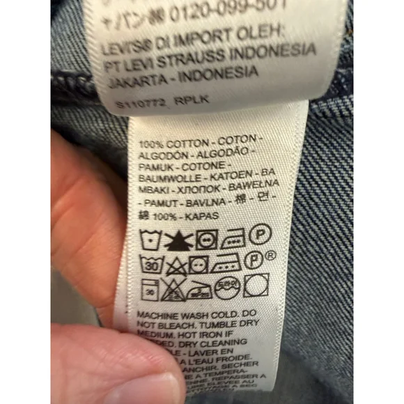 Women's Levi's '90s Trucker Jean Jacket size XL Denim Jacket NWT Dark Wash - Picture 12 of 12